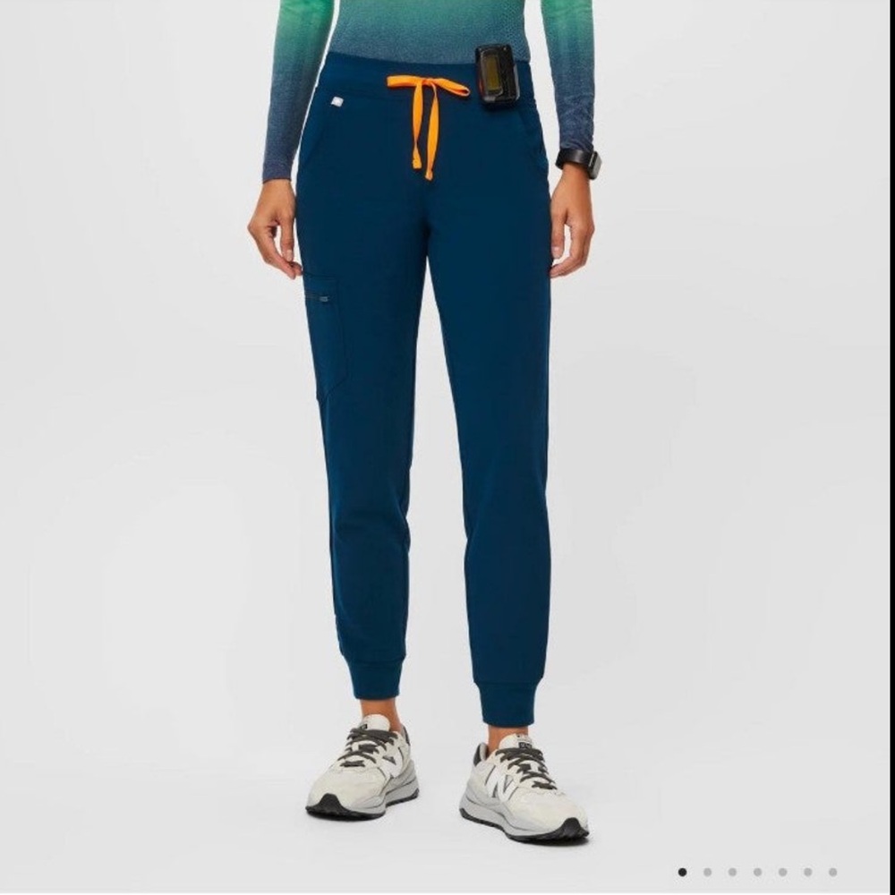 FIGS Zamora Jogger Scrub Pants in Deep Reef Size Small